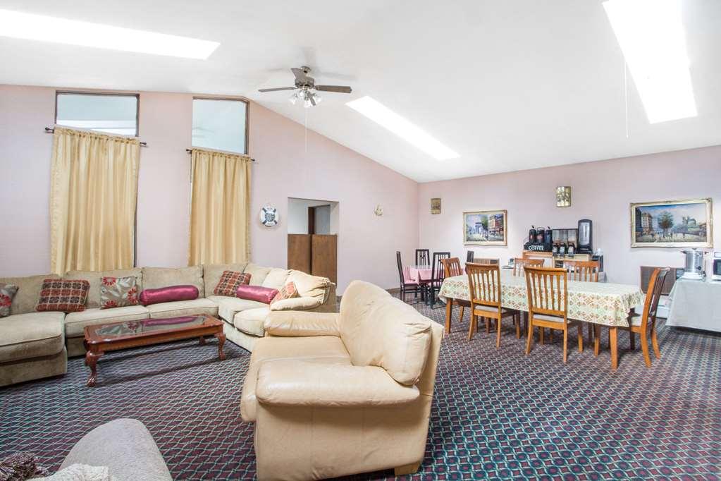 Knights Inn Endwell Restaurant foto